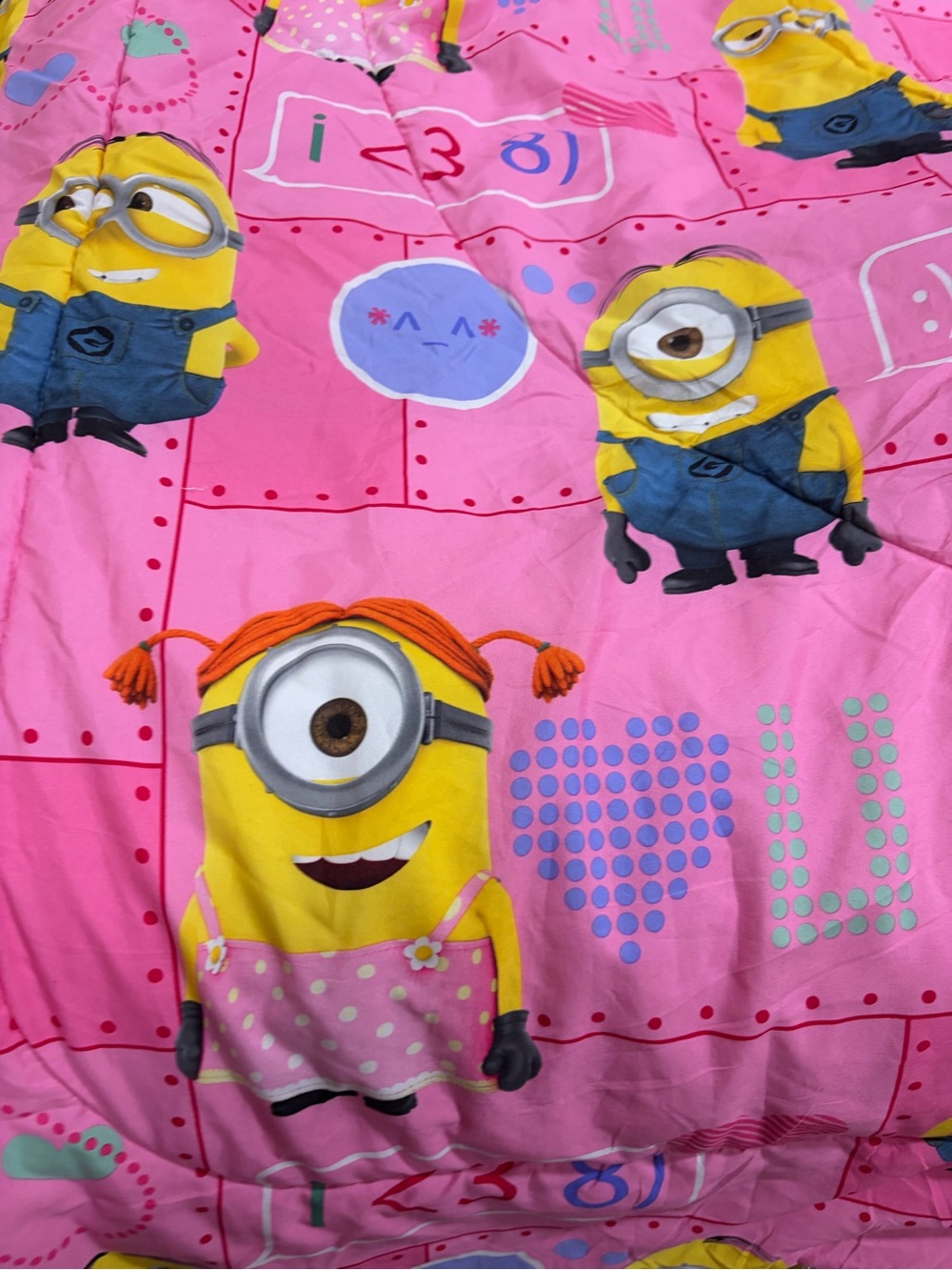Despicable ME Minions Pink Twin/Full 72 x 86” Bed Comforter RARE EUC - Picture 8 of 8
